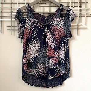 Lucky Brand | Cold Shoulder Floral Top